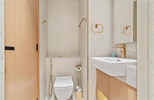 Jumeirah Village Circle Apartment | Modern Studio with Pool & Gym - Prime JVC Location