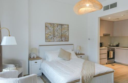 Madinat Zayed Apartment | Modern Studio, Yas Island, Near Yas Mall & Ferrari World