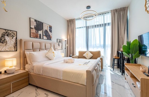 Abu Dhabi Apartment | Modern Urban Studio - Luxe Escape