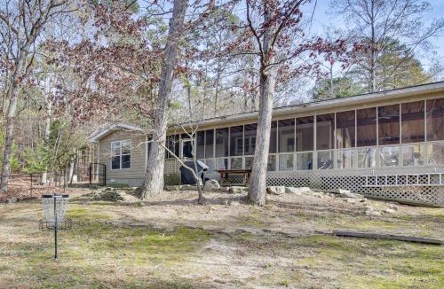 Bowling Green House | ‘Mom’s Cabin’ on Lake Wylie w/Private Dock!