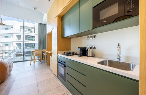 Al Satwa Apartment | Mood 22 - Superior Deluxe Loft Studio: Chic Escape