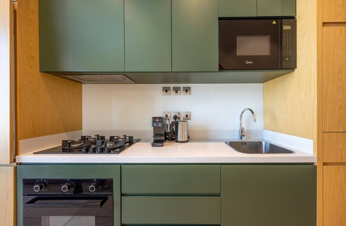 Al Satwa Apartment | Mood 22 - Superior Deluxe Loft Studio: Chic Escape