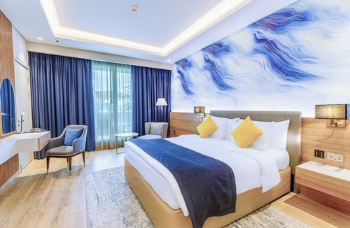 Garhoud Hotel | Movenpick Al Bustan | Classic Room | Arabic Hospitality, Modern Comfort, 5-Star