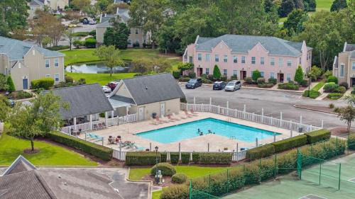 Red Hill House | Myrtle Golf Escape At Legends-Pool-Pet Friendly