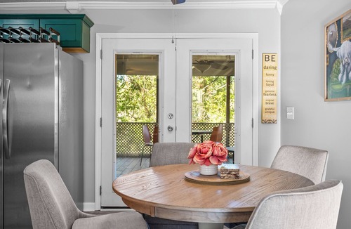 Opryland House | Nashville River Retreat 3BR 5 minutes to the Grand Ole Opry