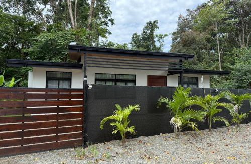 Puerto Viejo de Talamanca Villa | Nirvana Playa Negra
