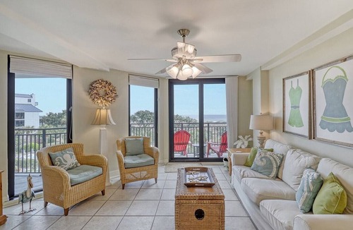 Isle of Palms Condo | Ocean Overlook | Oceanfront 2BR with Deck & Stunning Views