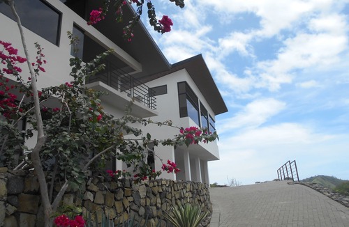 Liberia House | OCEAN VIEW 4 BEDROOM HOUSE PRIVATE POOL