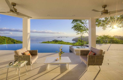 El Ocotal Villa | Ocean-View Luxury Villa – All-Inclusive with Helipad, Gym & Chauffeur