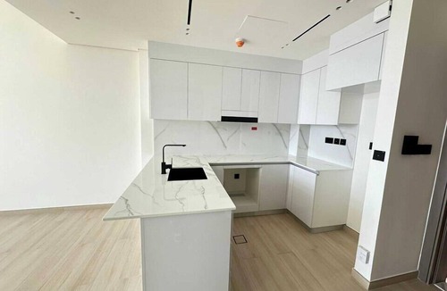 Jumeirah Village Circle Apartment | OYO HOME 1403 Spacious 1-bed Apartment In Jvc Be