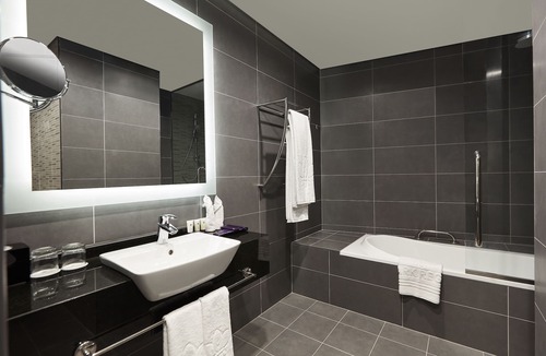 Downtown Dubai Hotel | Park Regis Business Bay Hotel