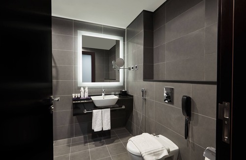 Downtown Dubai Hotel | Park Regis Business Bay Hotel