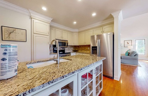 Vanderhorst Plantation House | Peaceful Island Escape by Osprey Point | Close to Golf, Bikes & Beach