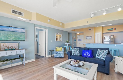 Long Beach Condo | Penthouse With Beautiful Beach Views! 1 Bedroom, 2 Bathroom Penthouse!