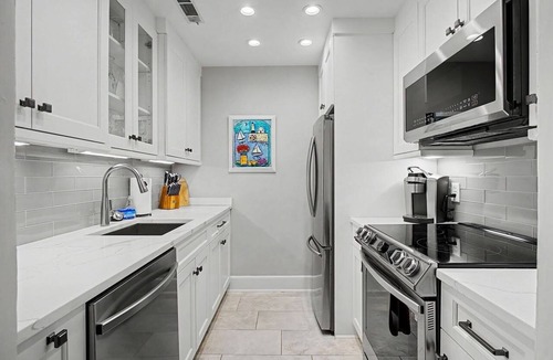 French Quarter House | PERFECT LOCATION.PARK, RELAX, & WALK! MIDDLE OF THE FRENCH QUARTER!