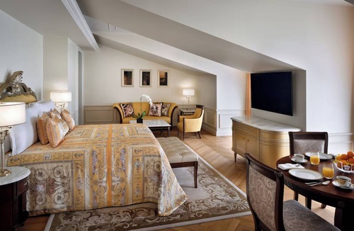 Jadaf Hotel | Perfect Luxury Escape | Near Burj Khalifa, Waterfront & Dubai Attraction Hub