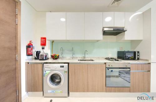 Jadaf Apartment | Perfect Studio Getaway Next to the Iconic Creek Harbour, Azizi Aliyah, Al Jaddaf, by Deluxe Holiday Homes