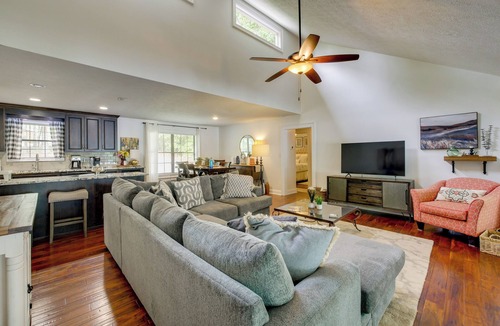 Eatonton House | Pet-Friendly Lake Sinclair Home w/Boat Dock!