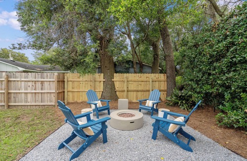 Beaufort House | Pool, Fire Pit, Gym, Game Room, 4BR3BA - Near Parris Island/Downtown Beaufort