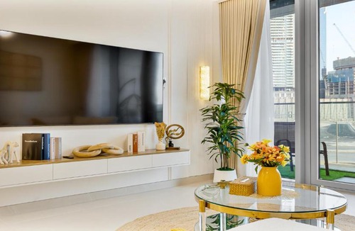 Al Safa Apartment | Premium Canal Front 3BR- Burj Khalifa & Canal Views -Near Safa Park