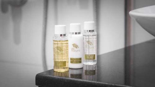 Downtown Dubai Apartment | Prime 1BR Downtown Dubai Mall Walk Burj Area