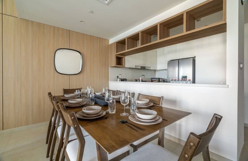 Bur Dubai Apartment | Prime Location Full Burj View 2 min to Dubai Mall