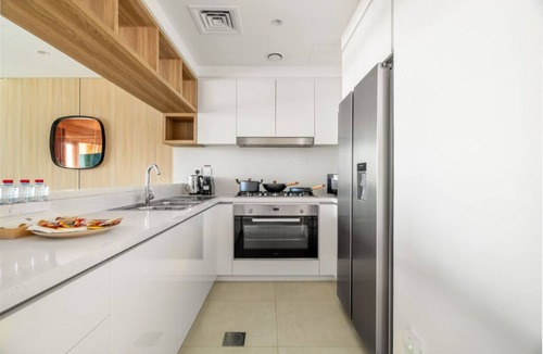 Bur Dubai Apartment | Prime Location Full Burj View 2 min to Dubai Mall