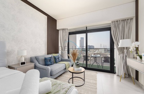 Jumeirah Village Apartment | Prime Location, Near Bus Stop, Steps from the Park, 20 Minutes to Dubai Marina