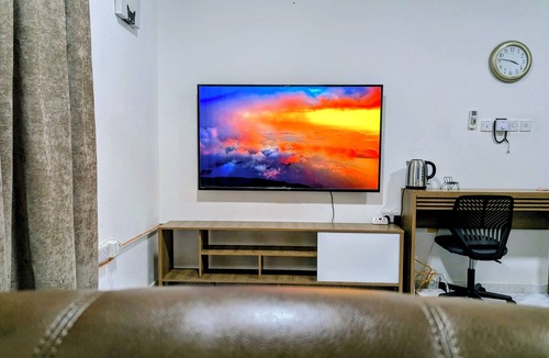 Al Khuwair Apartment | Private Deluxe Studio - Cozy Chic & Fully Equipped