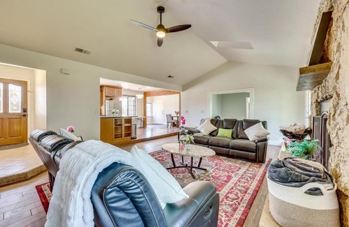 Clovis House | Private Pool! Charming Clovis Escape