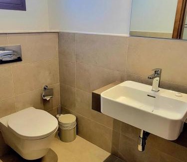 As Sifah House | Private Pool Retreat - Full-Service Villa