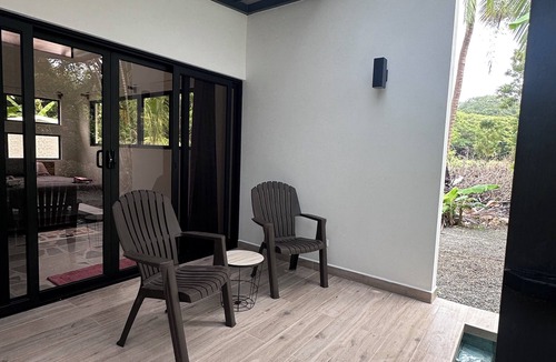 Javilla Apartment | Private Studio, 90 seconds to the beach, with AC, WiFi, & Pool