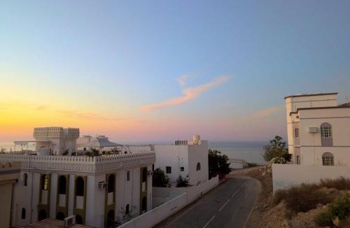 Muscat Other | Qantab Hut