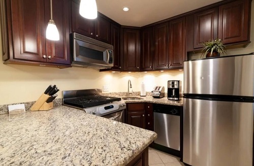 Ansonborough Condo | Quaint and cozy condo in the HEART of Charleston's Historic District!