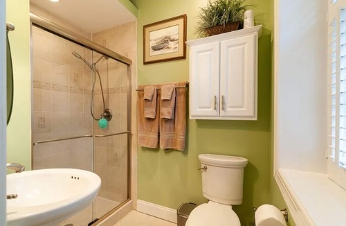 Ansonborough Condo | Quaint and cozy condo in the HEART of Charleston's Historic District!