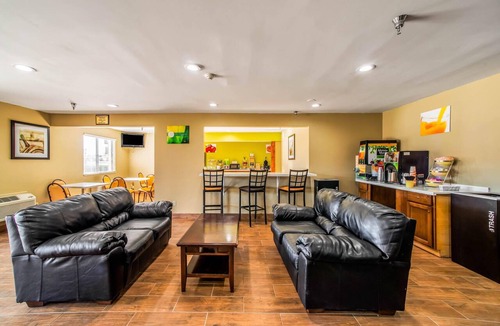Carbondale Hotel | Quality Inn Carbondale University area