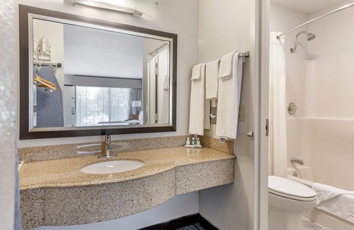 Mount Airy Hotel | Quality Inn Mount Airy Mayberry
