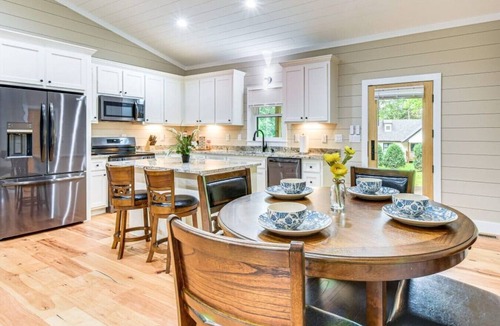 Wiley House | Quiet Tiger Retreat Near Clayton & Trails