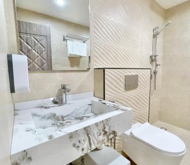 Bidiya House | R61 Sunrise Chalet