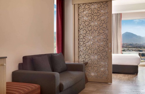 Al Ghubrah Ash Shamaliyyah Hotel | Ramada Encore by Wyndham Muscat Al-Ghubra