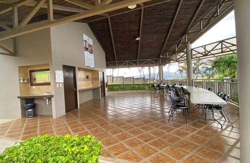 Puente de Piedra House | Relax in stylenUnwind in Beauty: Private home with Breathtaking Views in Grecian