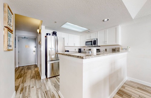 Myrtle Beach Condo | Resort-style beach condo with oceanfront balcony, beach access, hot tubs, pools