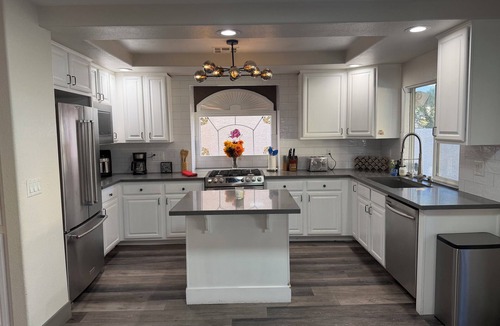 Las Vegas House | Resort style home w/HEATED pool and spa