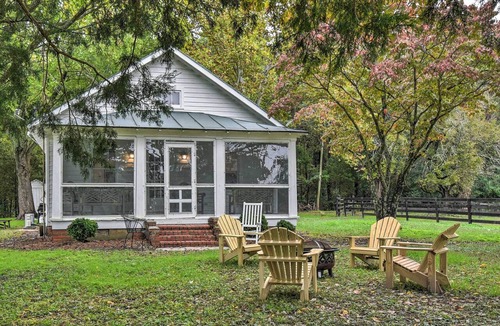 Hayes Cottage | Restored 1930s Cottage on 1 Acre w/Fire Pit