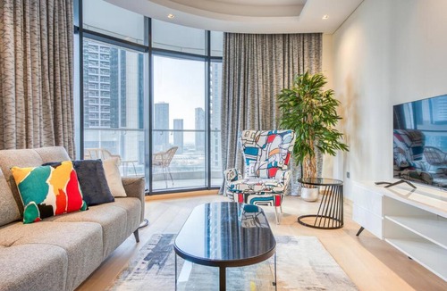 Downtown Dubai Apartment | RH - Beautiful & Spacious furnished 01 BR, Walk away from Dubai Mall