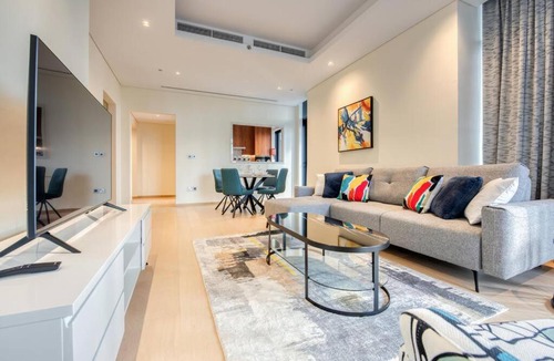 Downtown Dubai Apartment | RH - Beautiful & Spacious furnished 01 BR, Walk away from Dubai Mall