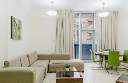 Al Barsha 1 Apartment | RH- Modern Urban Oasis, Spacious 02RB near mall of Emirates