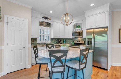 Isle of Palms House | Rooftop Ocean Views | Steps to Beach & Grand Pavilion Pools