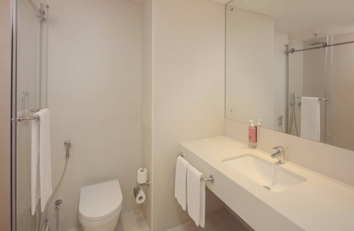 Bur Dubai Hotel | Rove Bur Dubai Healthcare City