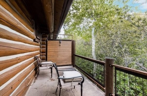 North Park City House | Rustic Charm within steps of Park City Mountain